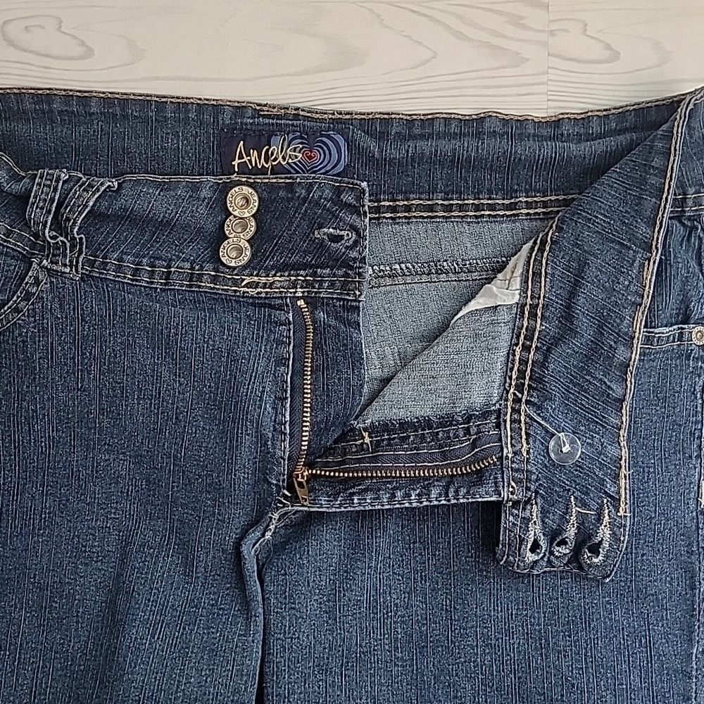 Angels Bermuda blue denim stretch jean shorts Women's Size 16 - Picture 8 of 13